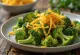 Πιάτο με πέστο μπρόκολου και τυρί cheddar