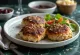 Frikadeller με νιφάδες βρώμης, τραγανές και λαχταριστές μπουκιές κρέατος διακοσμημένες με φρέσκο μαϊντανό