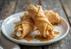 Cannoli με γέμιση αλατισμένης καραμέλας, φρεσκοσερβιρισμένα