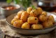 Black pudding tater tots, χρυσοκάστανα τραγανά tater tots με black pudding, με φρέσκο σουσάμι